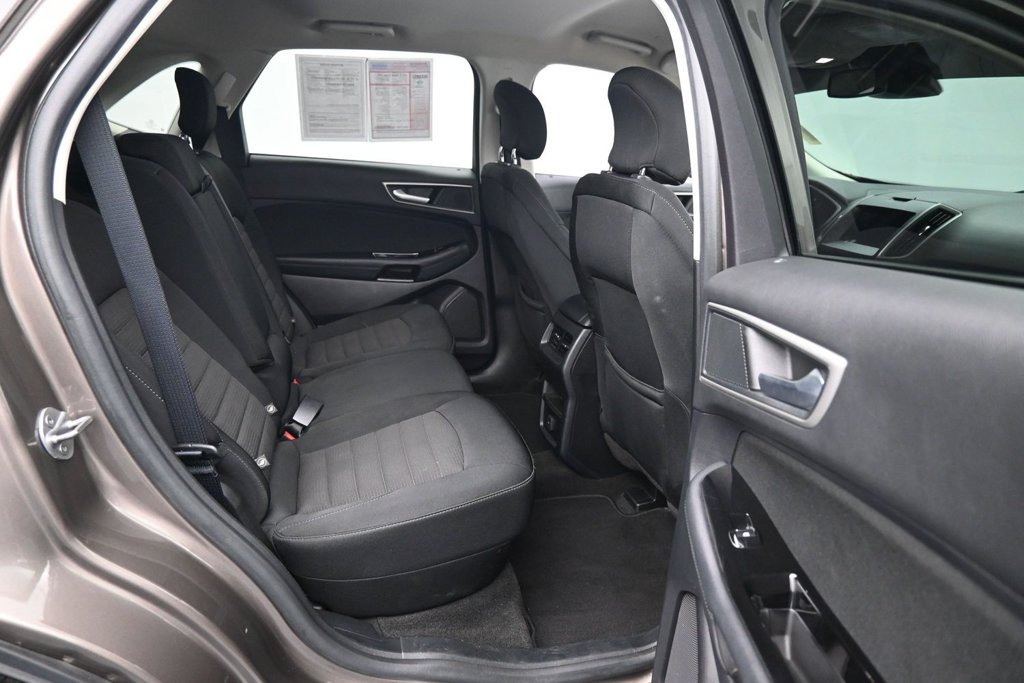 Used 2019 Ford Edge SEL AWD/4WD image 12