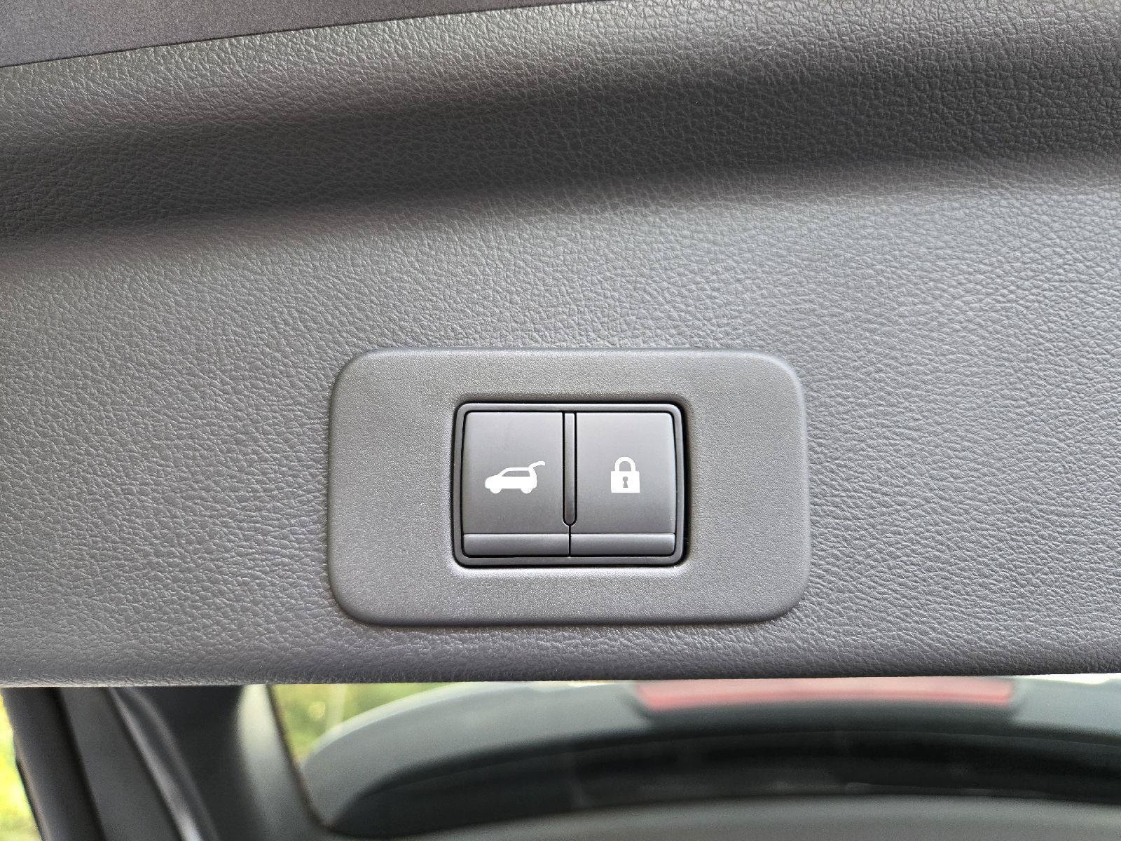 Used 2025 Nissan Murano SV AWD/4WD image 10