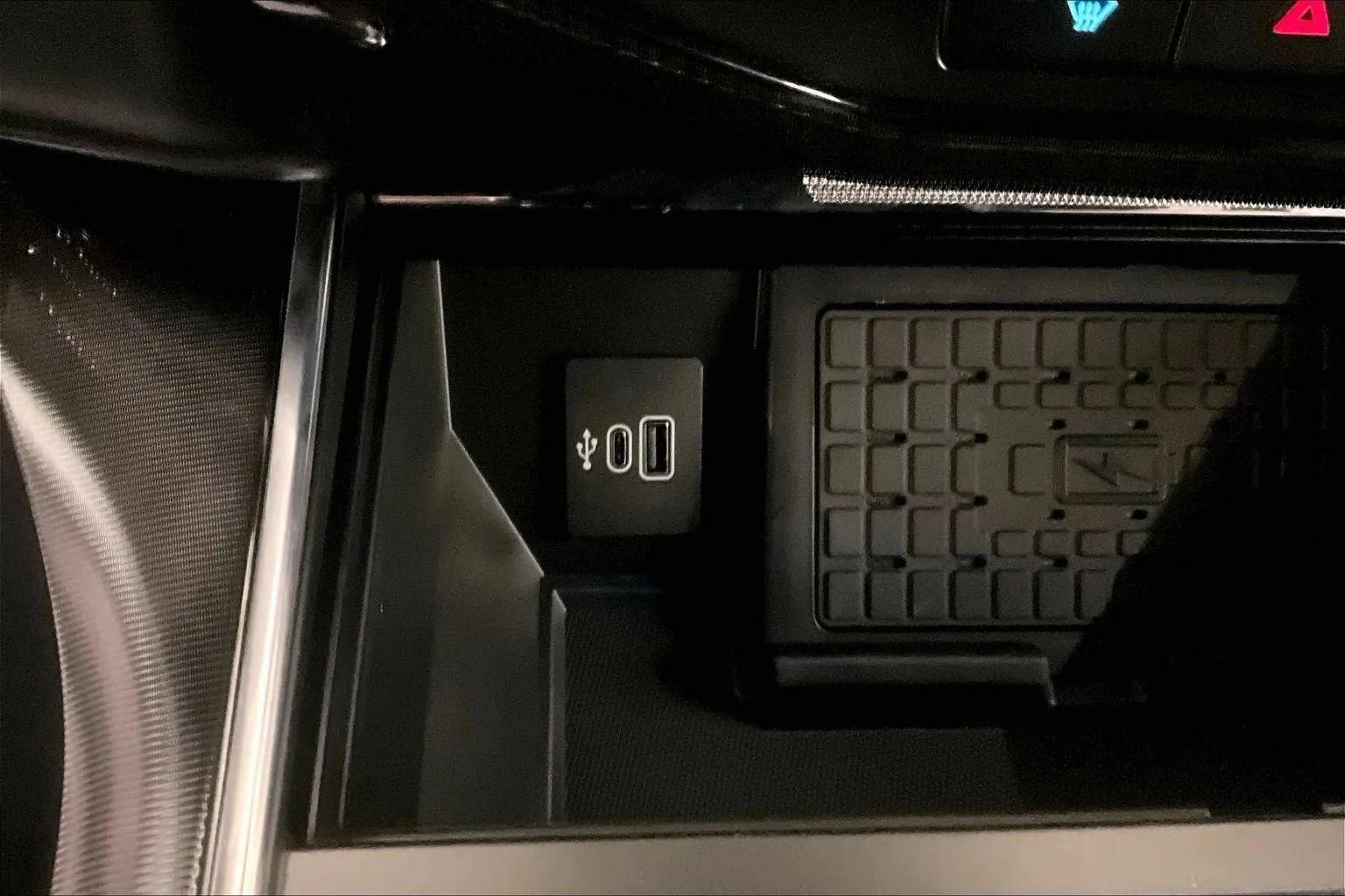 New 2025 Ford F150 Lightning Platinum image 31