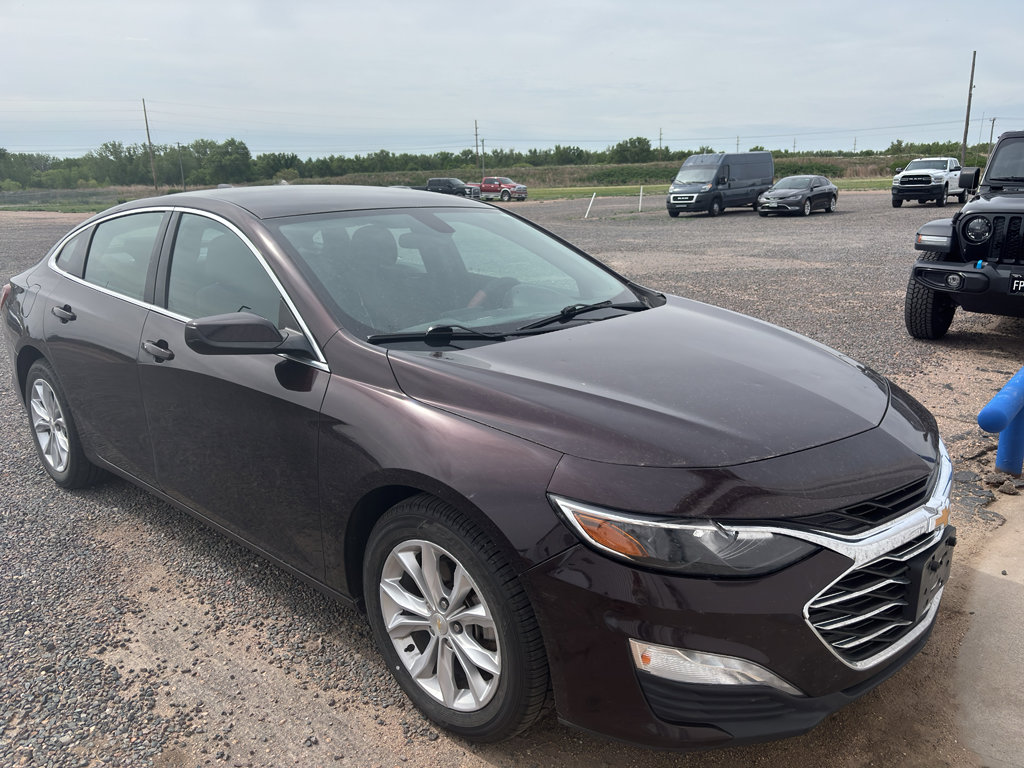 Used 2021 Chevrolet Malibu LT FWD image 2