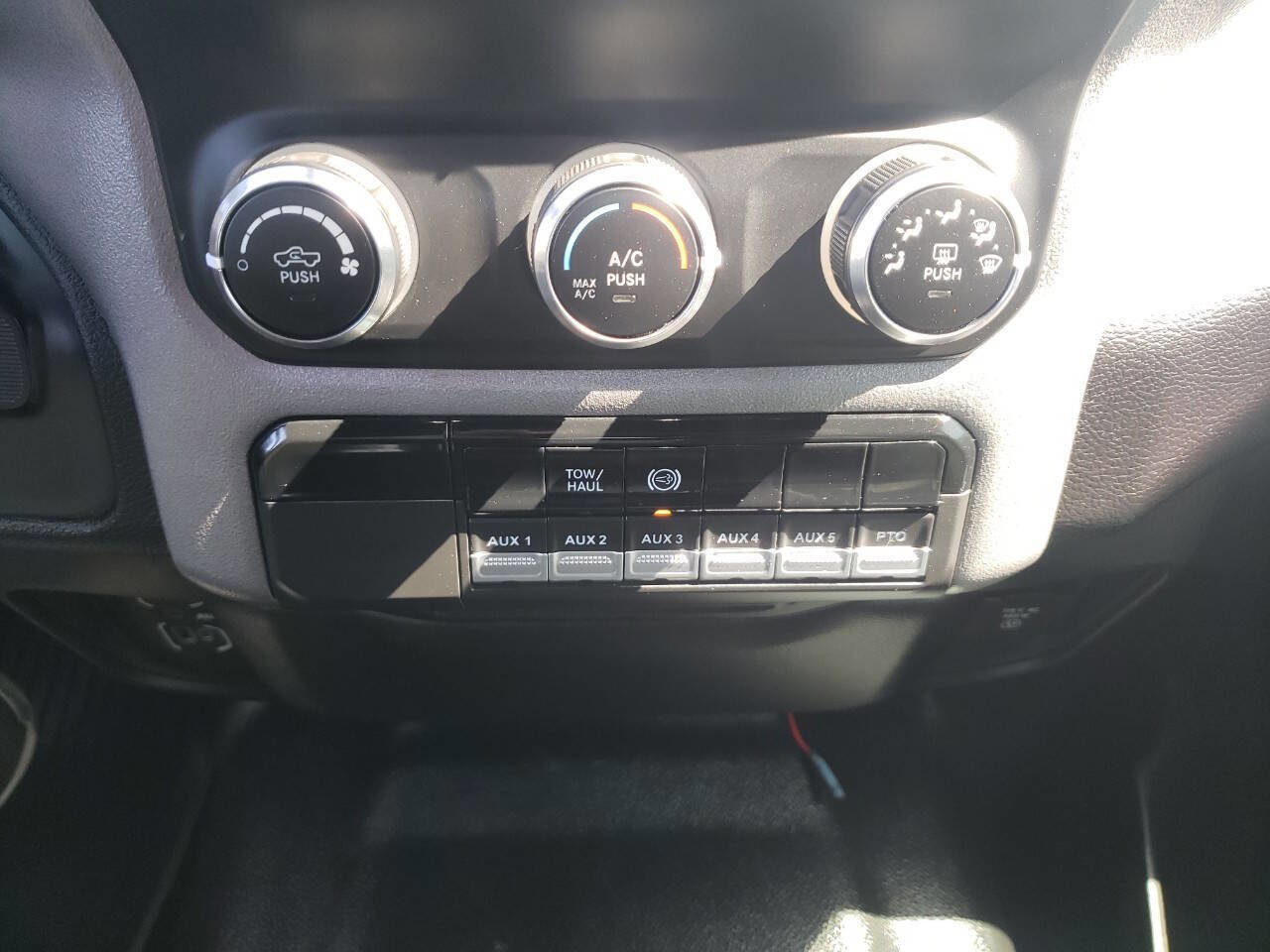 Used 2021 RAM 5500 SLT w/ Quick Order Package 2YG SLT image 16