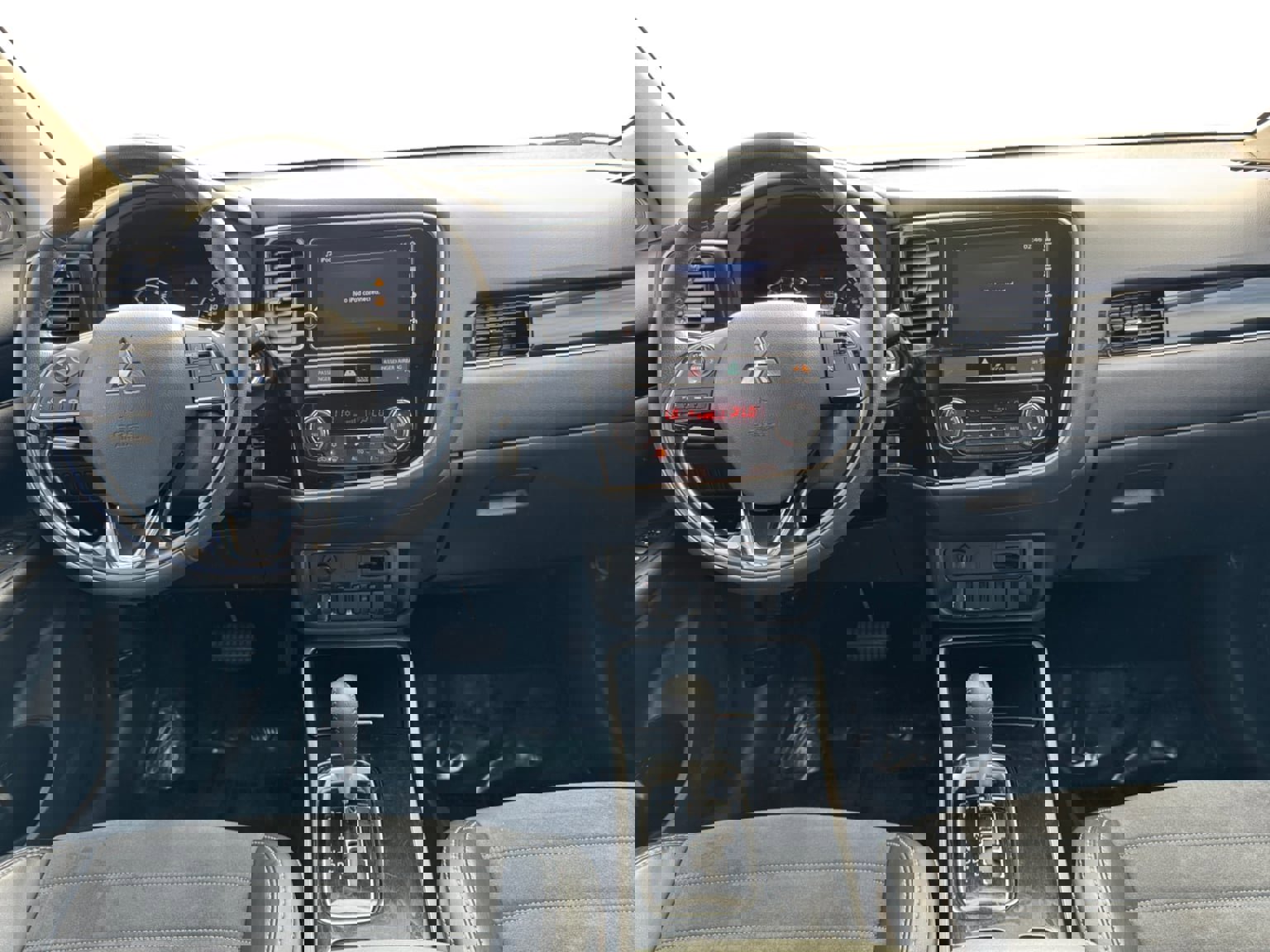 Used 2019 Mitsubishi Outlander SE image 12