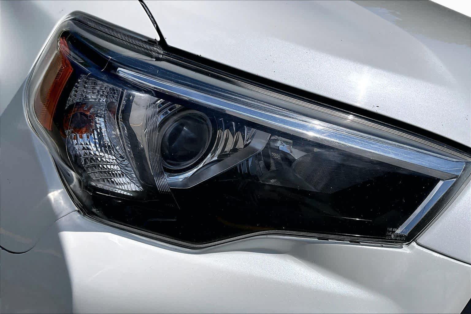Used 2015 Toyota 4Runner Limited AWD/4WD image 27