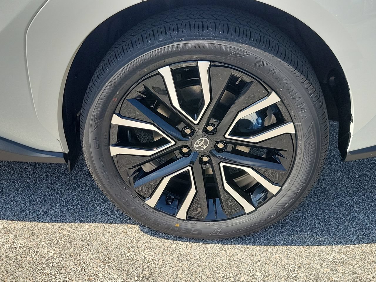 New 2026 Toyota bZ FWD image 5