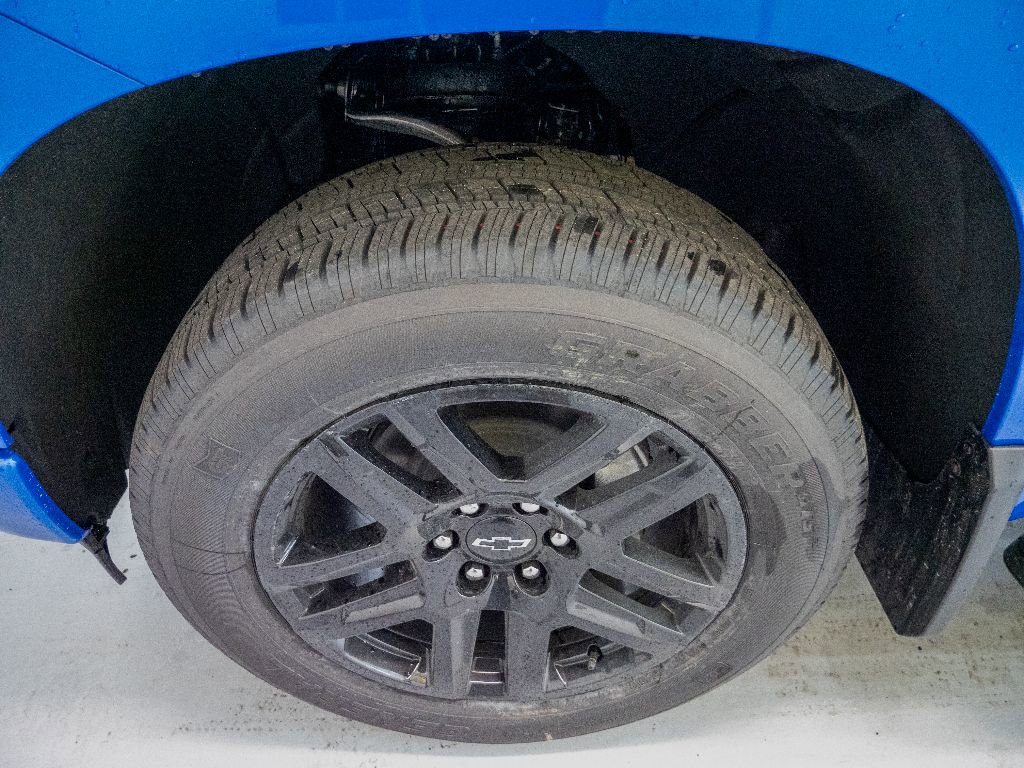 New 2025 Chevrolet Silverado 1500 Custom w/ LPO, Dark Essentials Package image 31