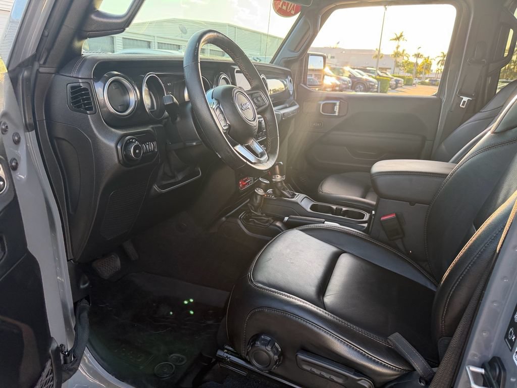 Used 2021 Jeep Wrangler Unlimited Rubicon w/ Dual Top Group AWD/4WD image 12