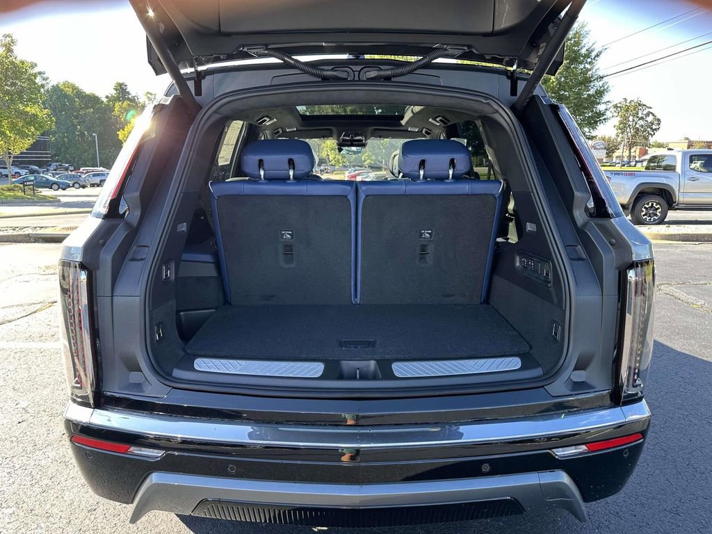New 2026 Cadillac Vistiq Premium Luxury image 12