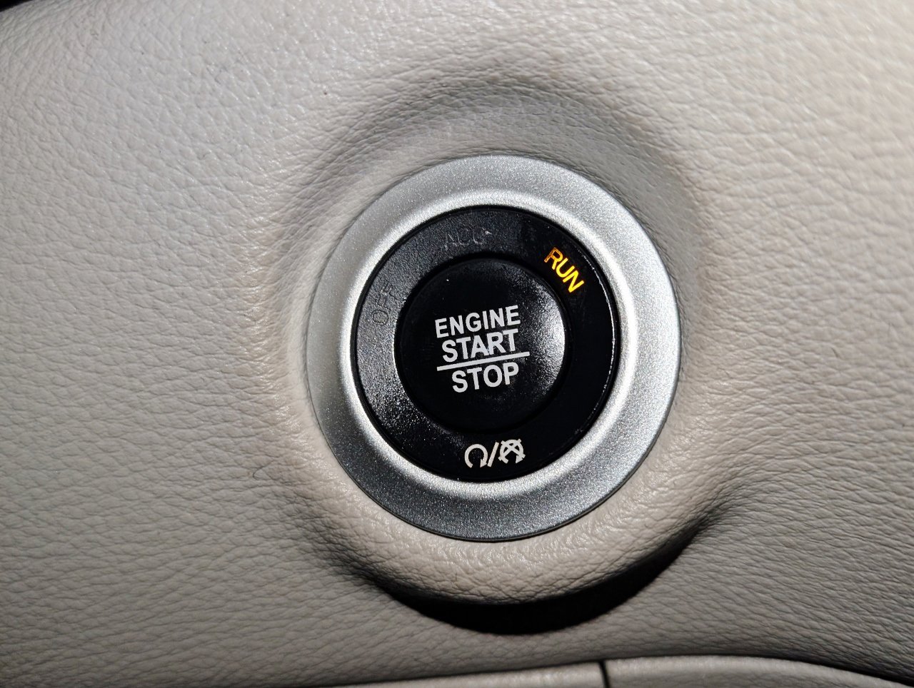 Used 2017 Chrysler Pacifica Limited image 56