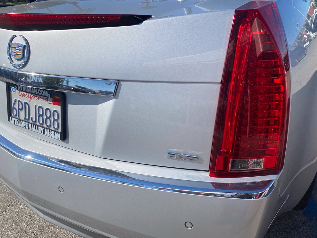 Used 2010 Cadillac CTS Premium RWD image 12