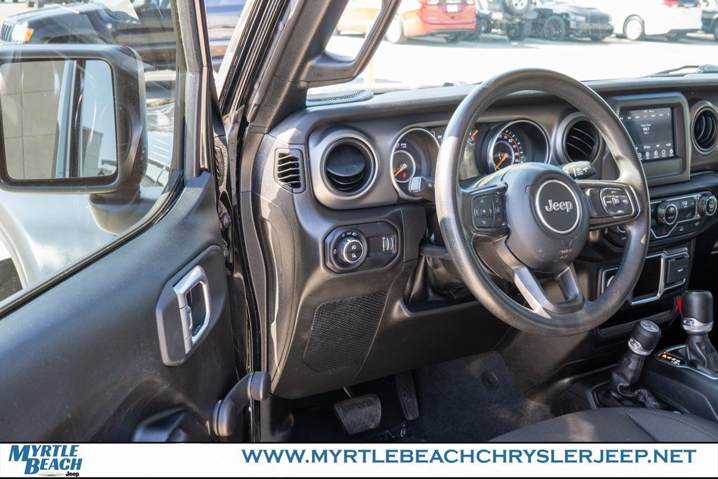 Used 2023 Jeep Gladiator Sport image 15