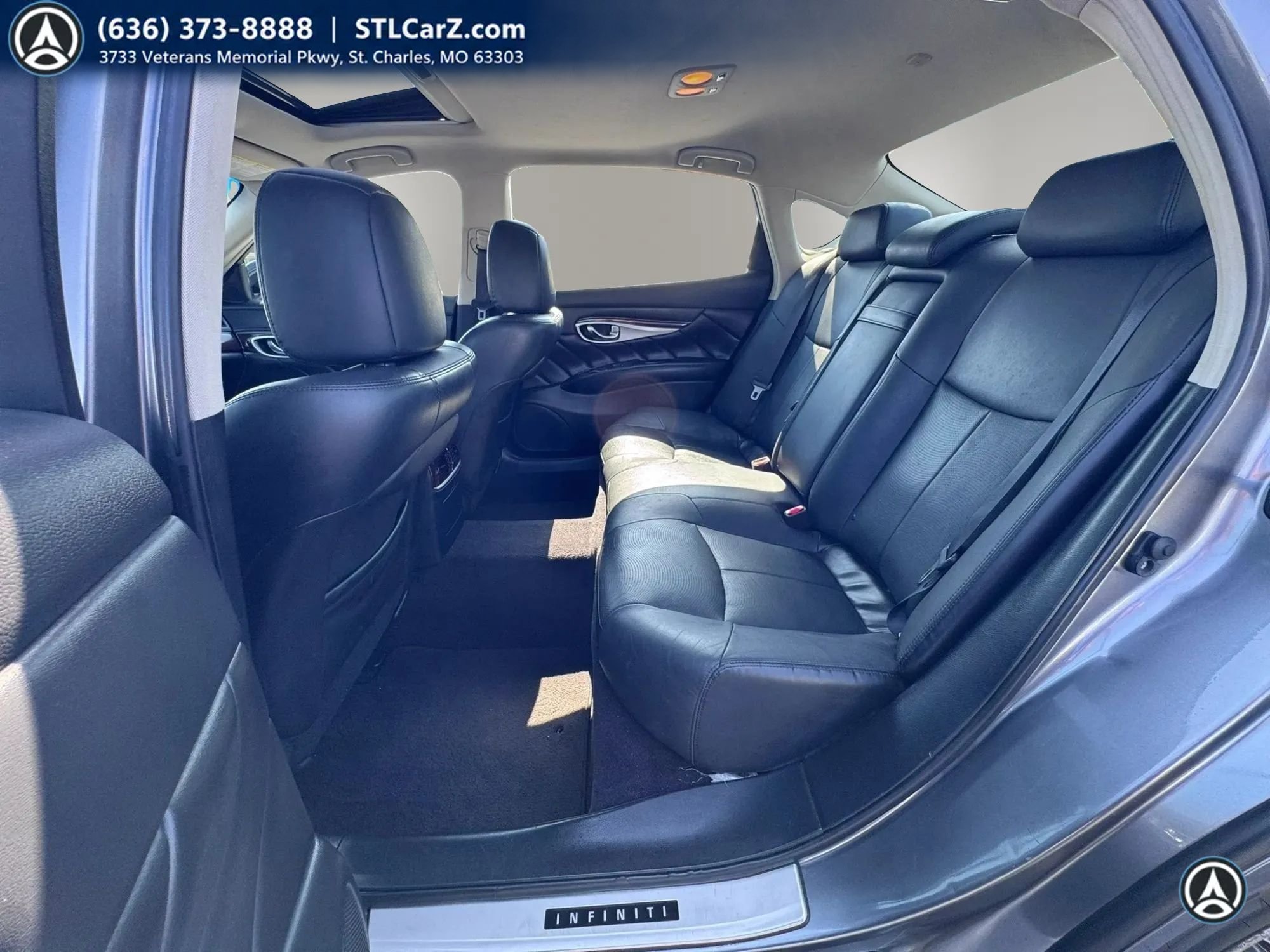 Used 2018 INFINITI Q70 L 3.7 AWD/4WD image 11