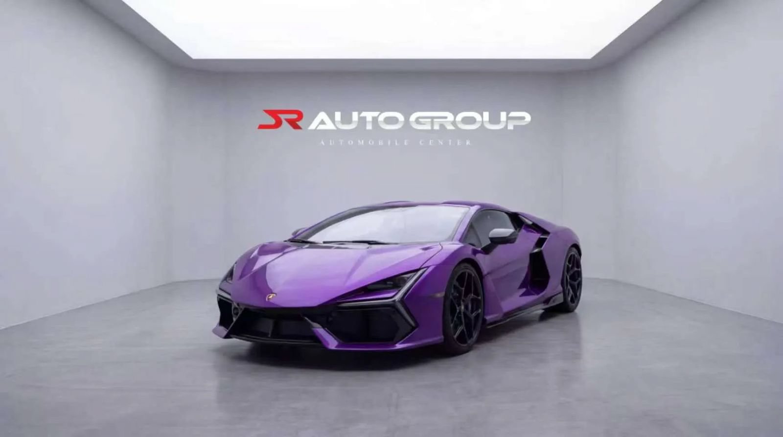 Used 2024 Lamborghini Revuelto AWD/4WD image 1