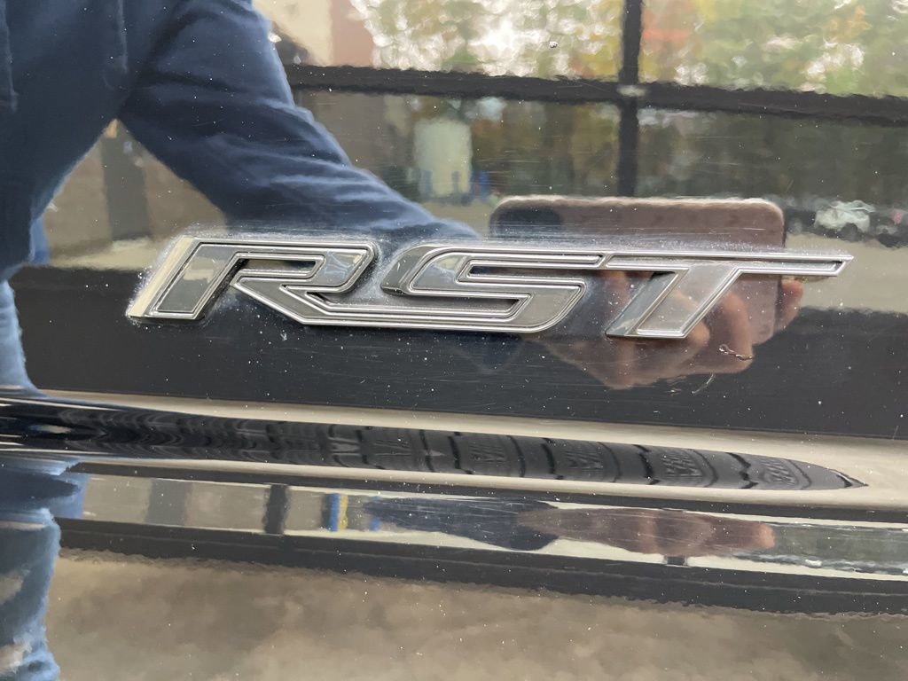 Used 2024 Chevrolet Silverado 1500 RST AWD/4WD image 8