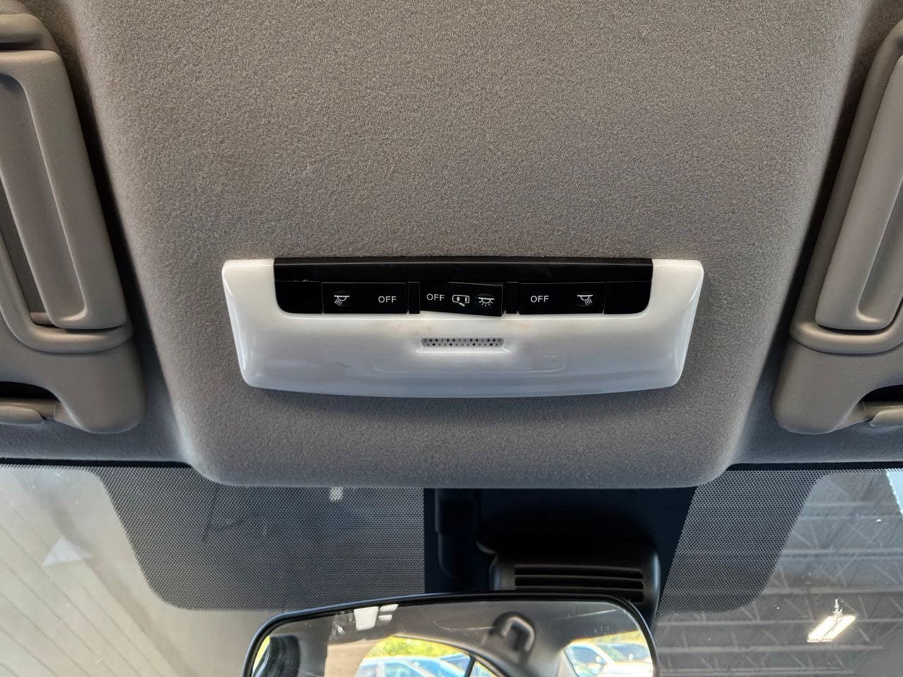 Used 2025 Nissan Versa SV FWD image 16