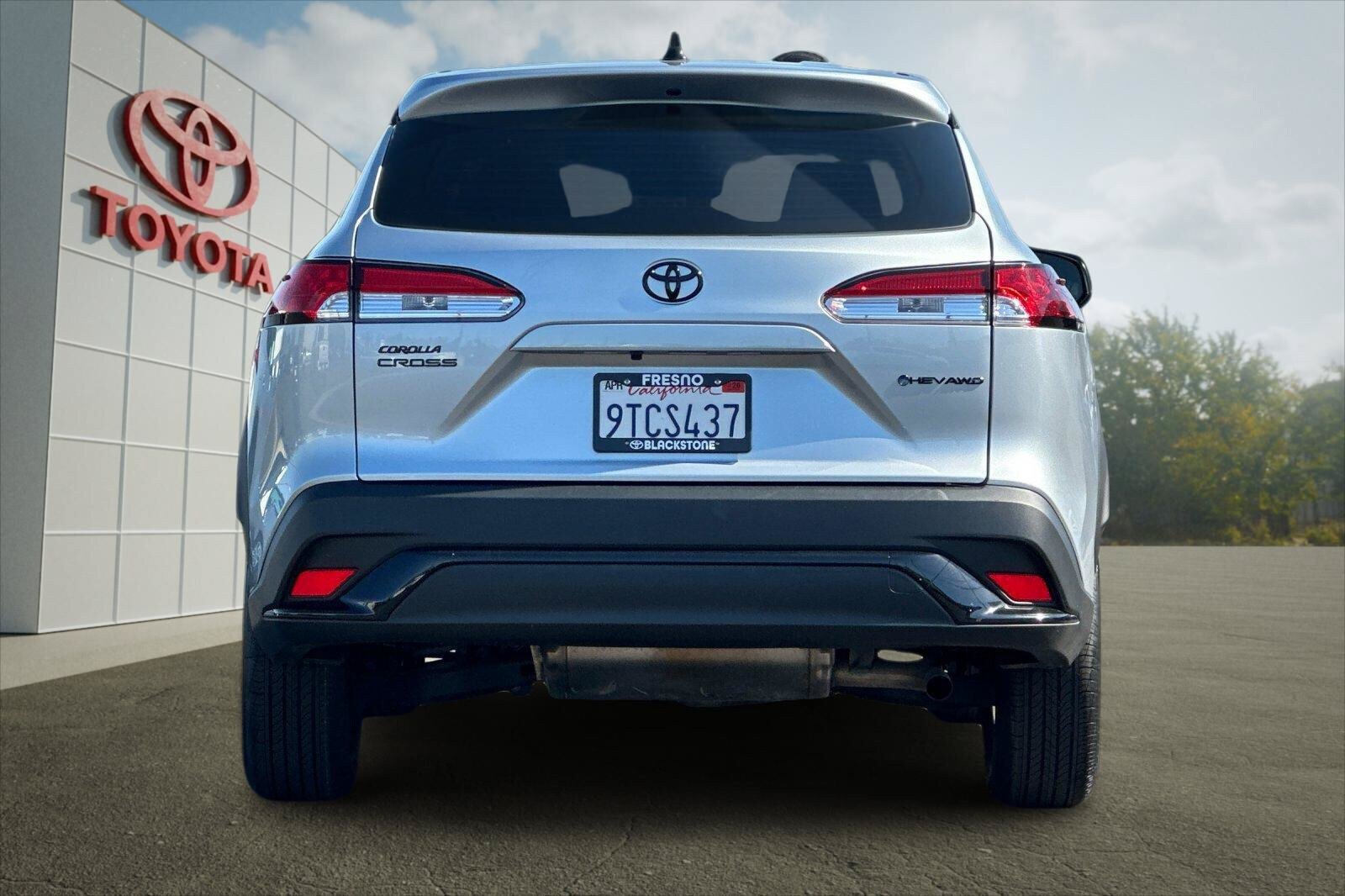 Used 2025 Toyota Corolla Cross AWD Hybrid image 4