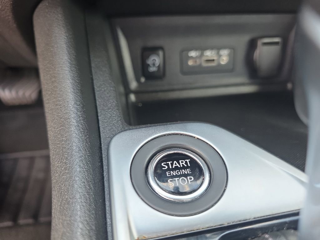 Used 2024 Nissan Sentra SV FWD image 22