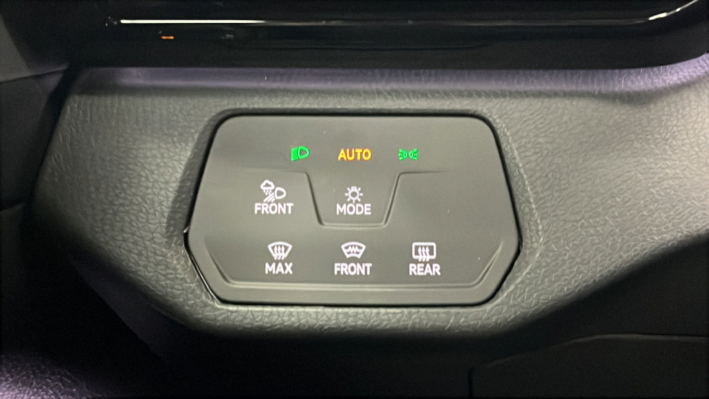 Used 2024 Volkswagen ID.4 Pro S AWD/4WD image 29