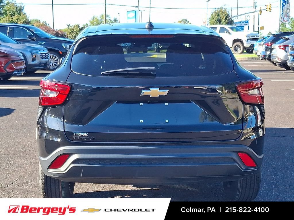 Certified 2024 Chevrolet Trax LS FWD image 6