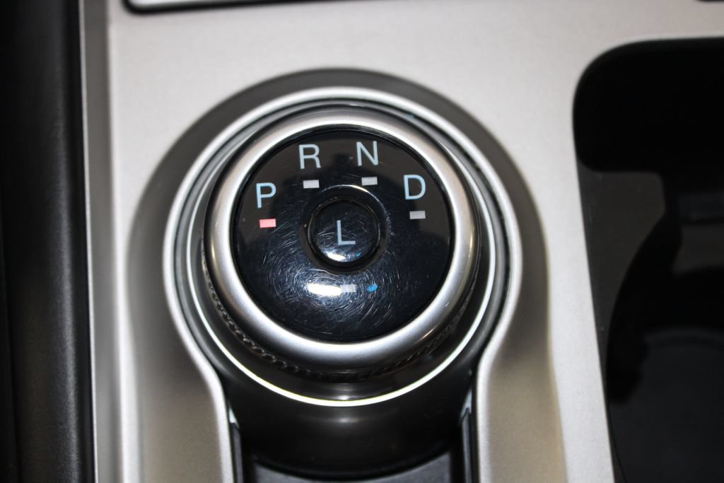 Used 2023 Ford Explorer XLT AWD/4WD image 42
