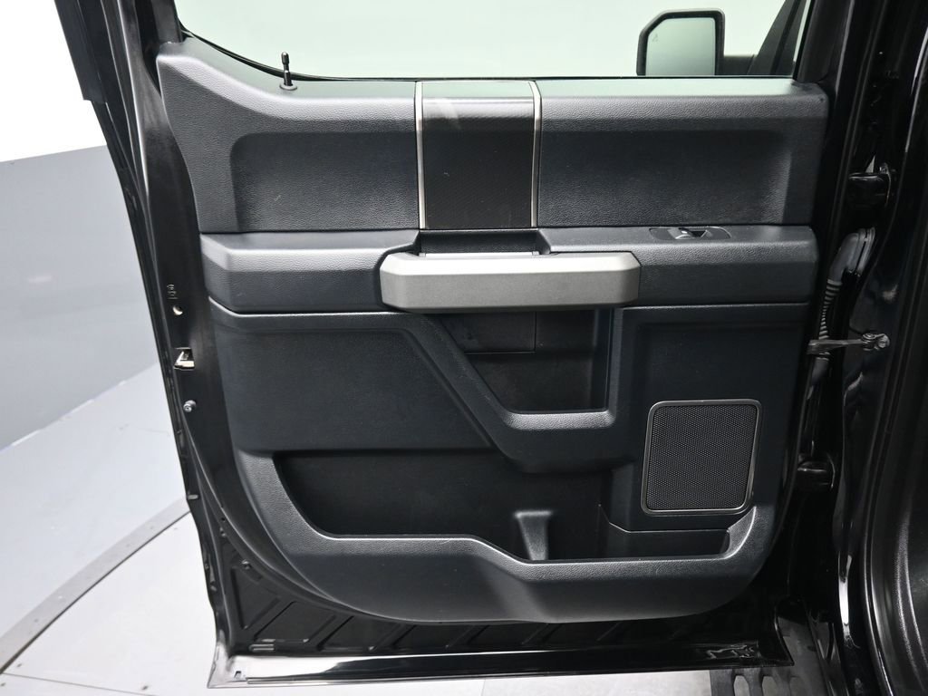 Used 2018 Ford F150 Raptor w/ Equipment Group 802A Luxury image 39