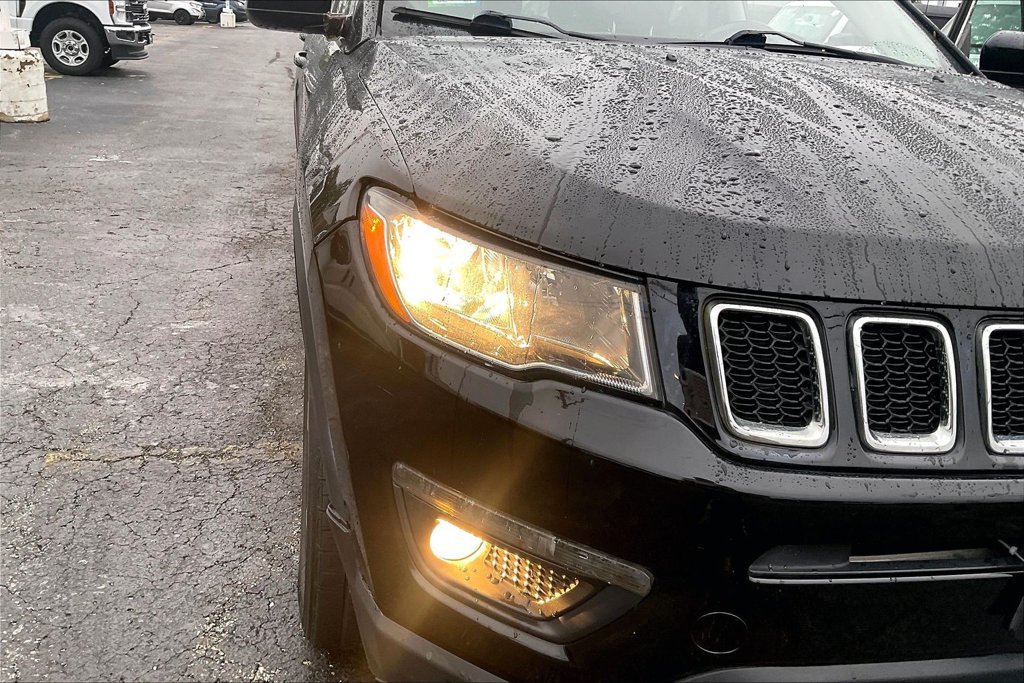 Used 2019 Jeep Compass Latitude w/ Popular Equipment Group AWD/4WD image 28