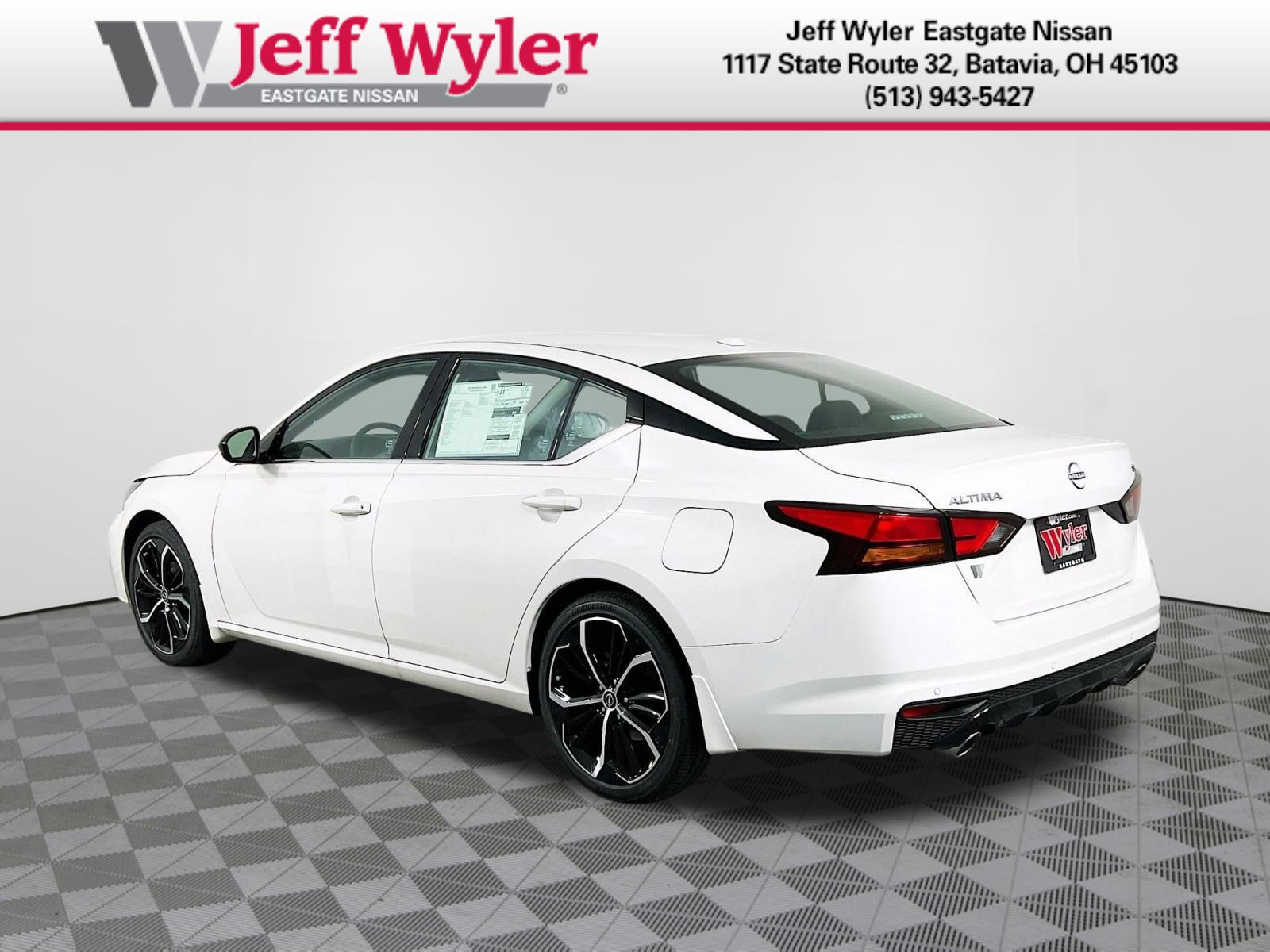 New 2025 Nissan Altima 2.5 SR FWD image 28