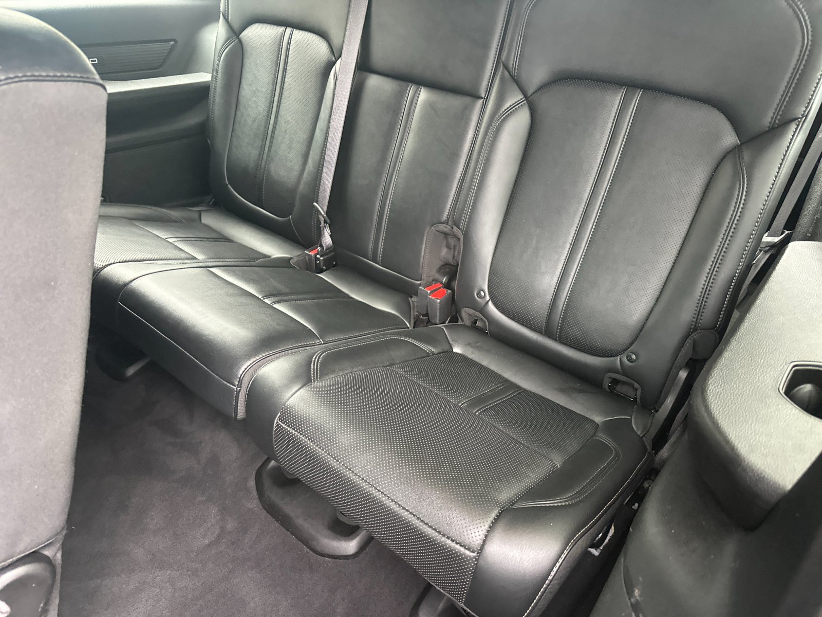 Certified 2024 Jeep Wagoneer Series II w/ Flexible Seating Group AWD/4WD image 15