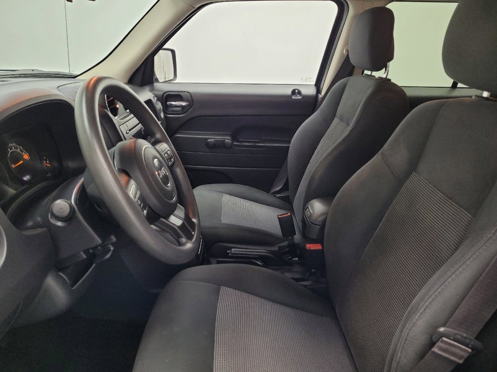 Used 2015 Jeep Patriot Sport FWD image 17