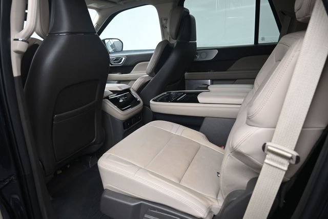 Used 2023 Lincoln Navigator Reserve w/ Equipment Group 201A AWD/4WD image 30
