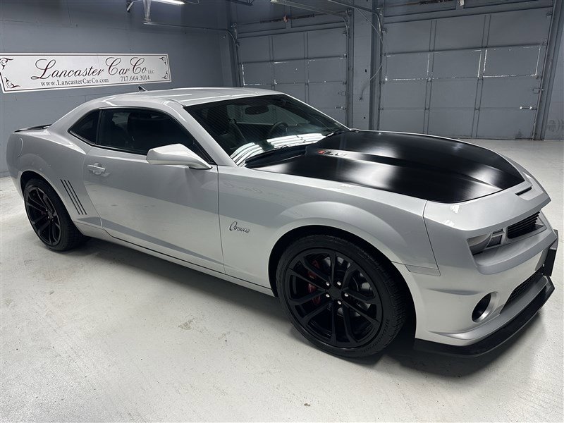 Used 2013 Chevrolet Camaro SS w/ SS Performance Package image 8