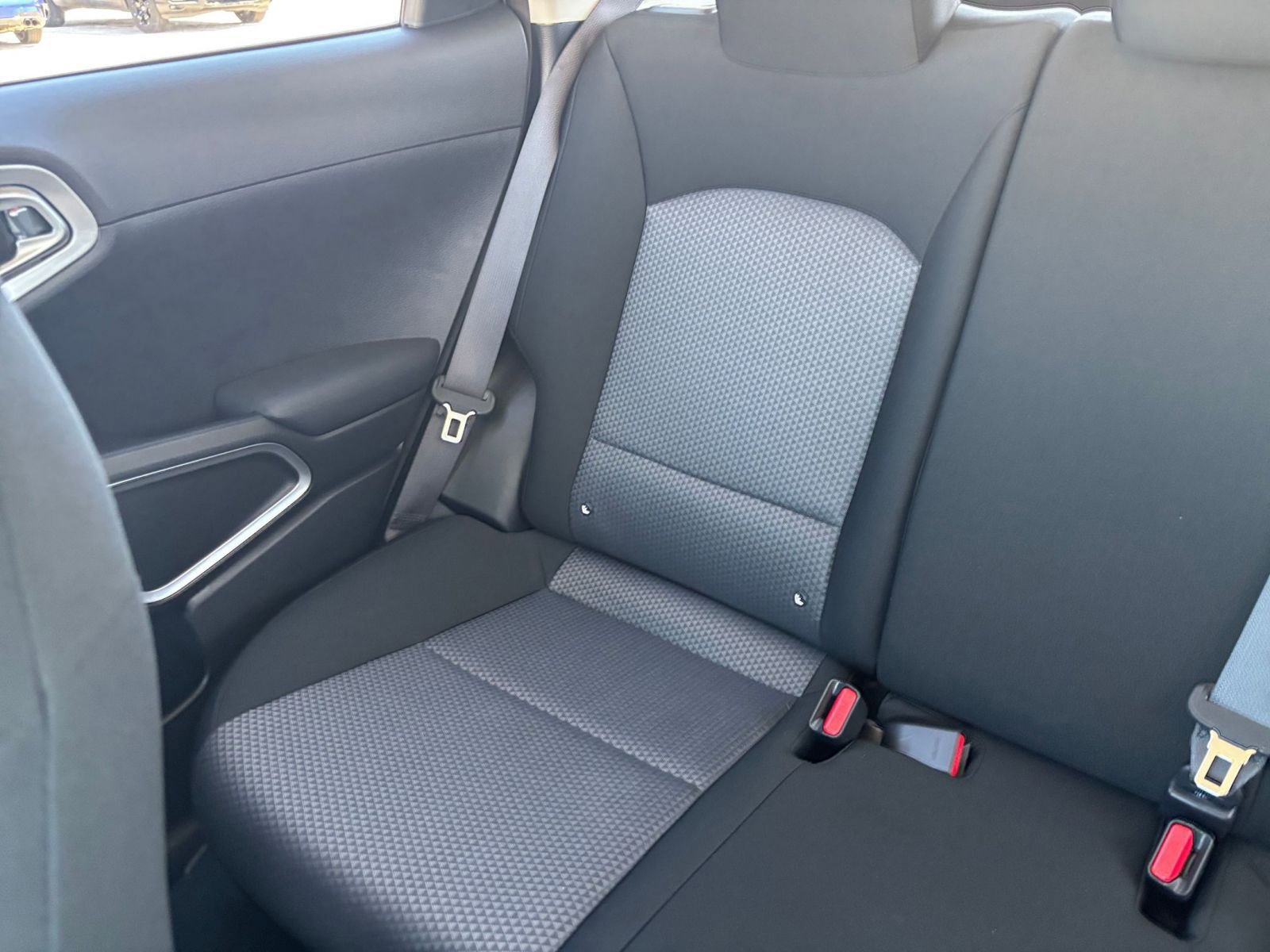 Used 2025 Kia Soul LX w/ LX Technology Package FWD image 37