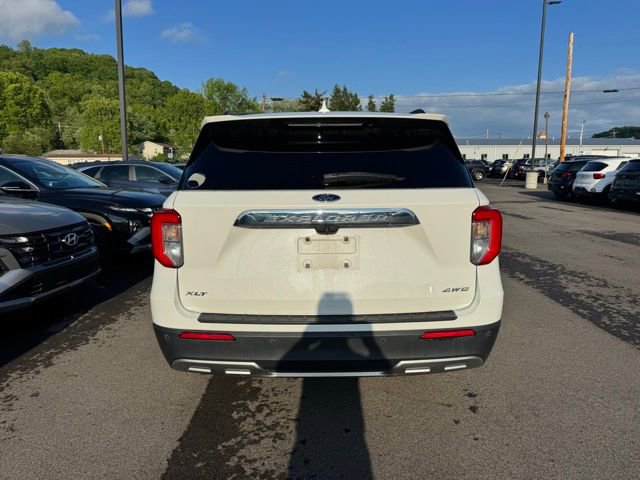 Used 2021 Ford Explorer XLT w/ Equipment Group 202A AWD/4WD image 9
