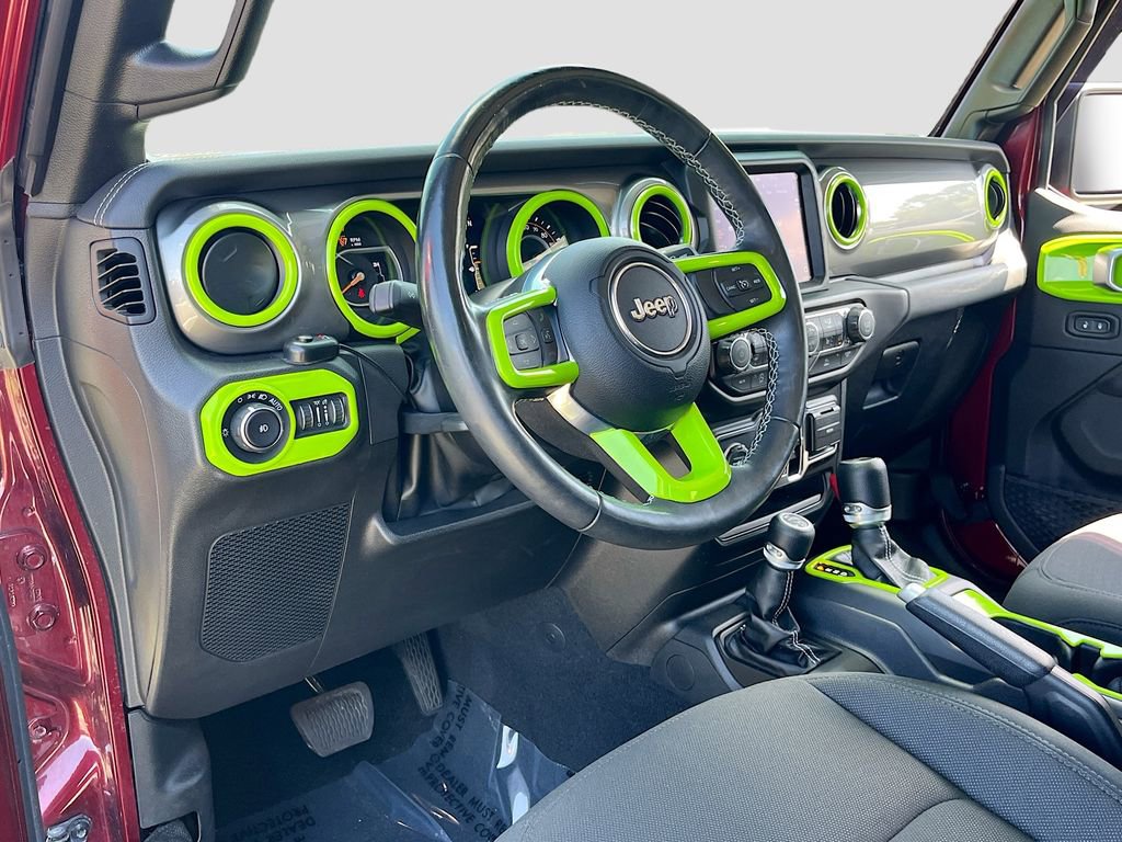 Used 2022 Jeep Wrangler Unlimited Sahara w/ Cold Weather Group AWD/4WD image 9