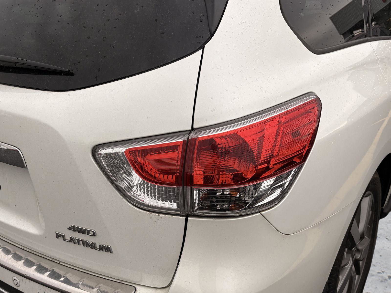 Used 2015 Nissan Pathfinder Platinum image 8