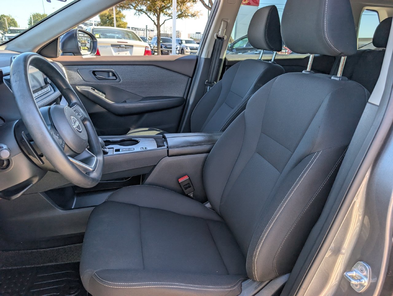 Used 2023 Nissan Rogue S FWD image 26