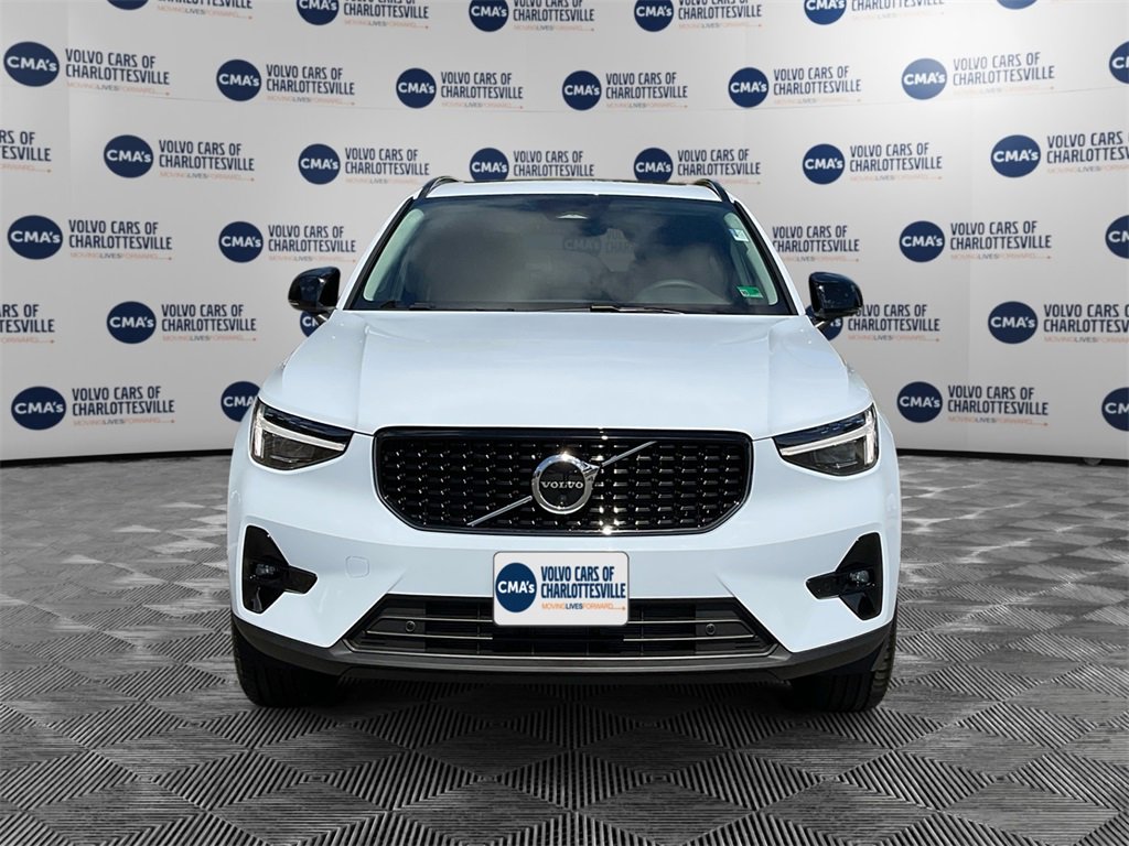 New 2026 Volvo XC40 B5 Plus w/ Protection Package Premier image 8