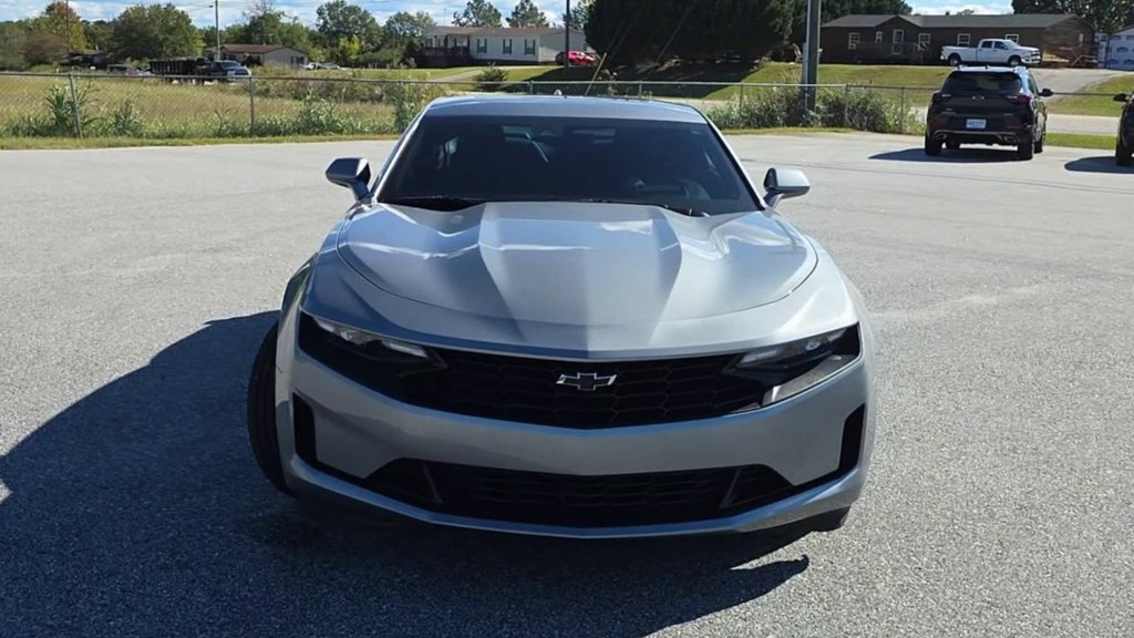 Used 2024 Chevrolet Camaro LT RWD image 3