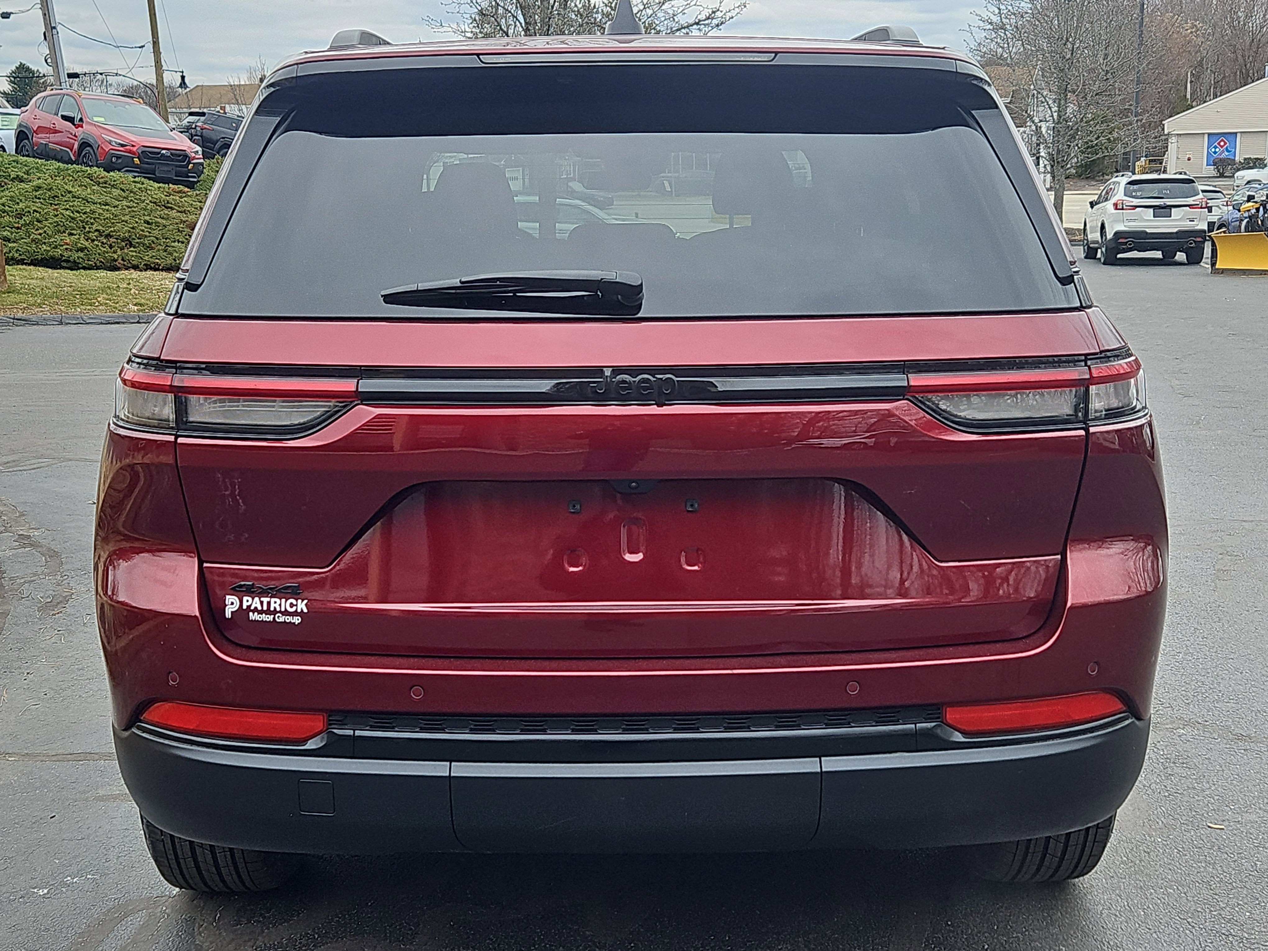 Used 2025 Jeep Grand Cherokee Altitude image 28