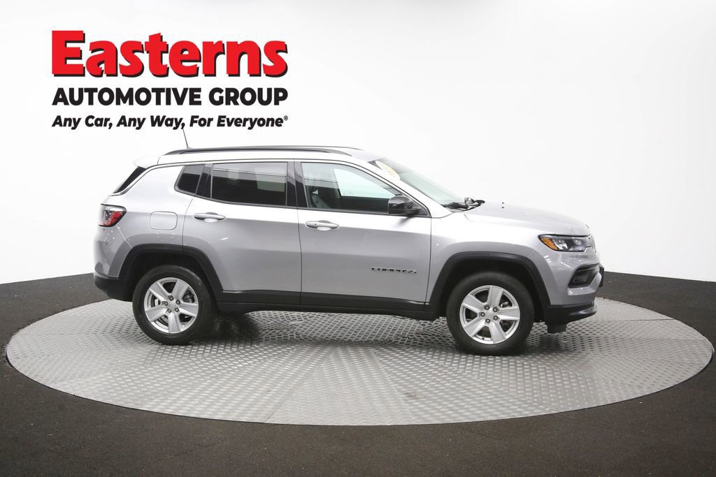 Used 2022 Jeep Compass Latitude w/ Convenience Group AWD/4WD image 45