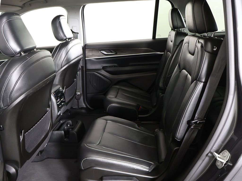 Used 2023 Jeep Grand Cherokee L Limited image 37