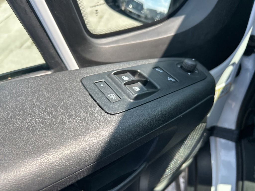 Used 2025 RAM ProMaster 2500 w/ Convenience Group FWD image 28