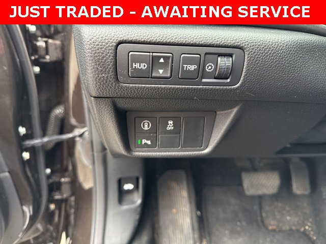 Used 2018 Honda Accord Touring image 12
