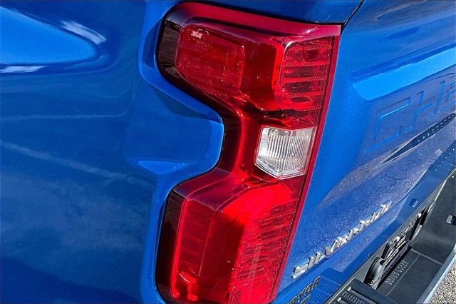 Used 2022 Chevrolet Silverado 1500 LT w/ Z71 Off-Road Package image 24