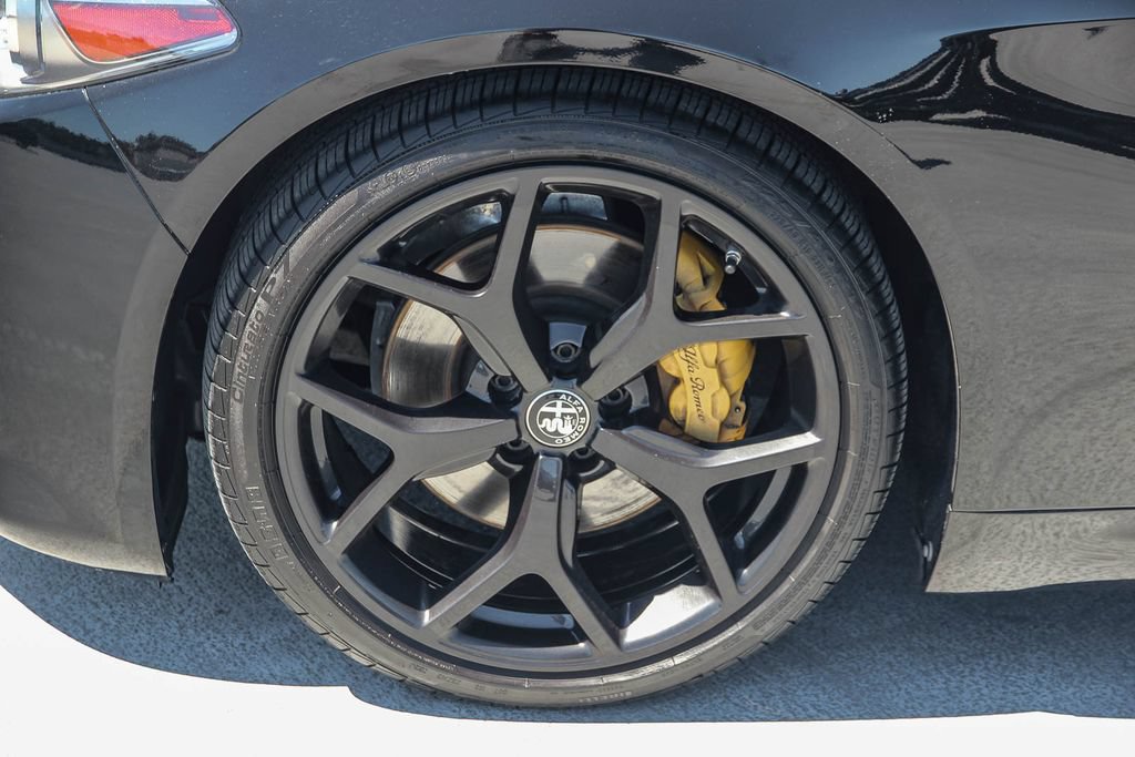 Used 2020 Alfa Romeo Giulia Ti Sport RWD image 10
