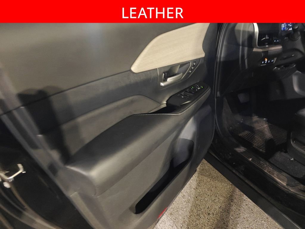 Used 2024 Toyota Grand Highlander Limited image 5