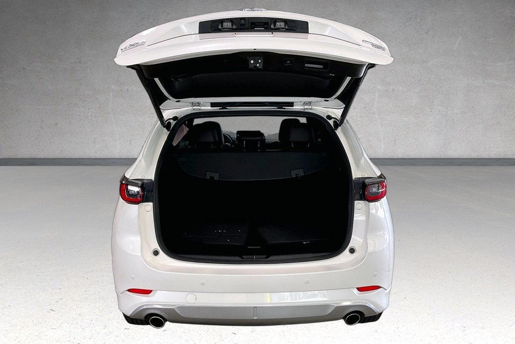 Used 2024 MAZDA CX-5 Signature AWD/4WD image 5