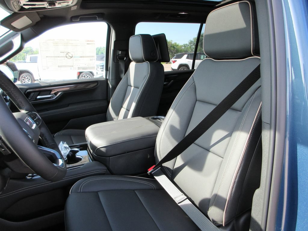 New 2026 GMC Yukon XL Elevation w/ Elevation Premium Package AWD/4WD image 11