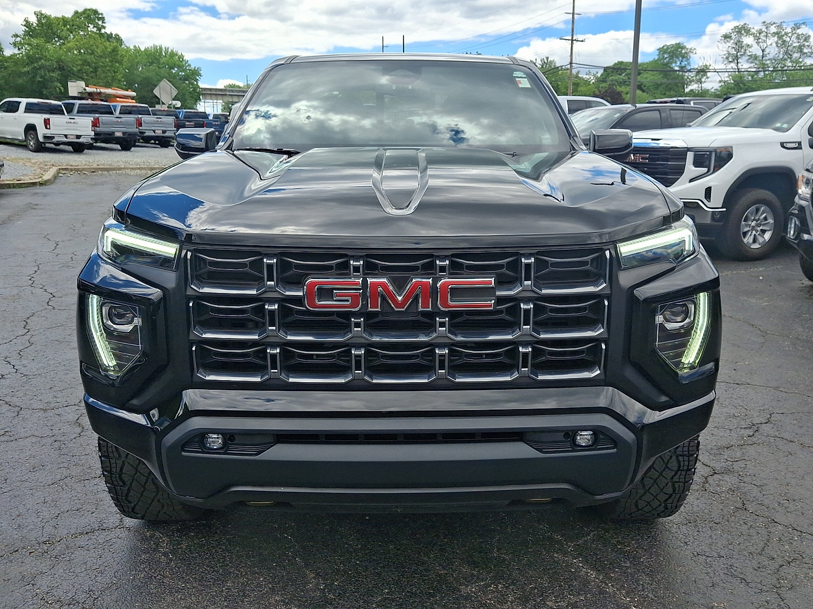 Used 2023 GMC Canyon AT4 w/ AT4 Premium Package AWD/4WD video 2
