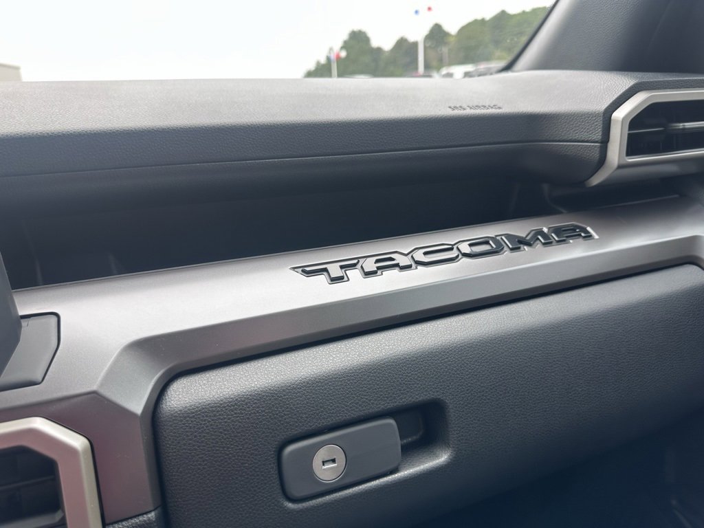 Used 2025 Toyota Tacoma SR5 image 20