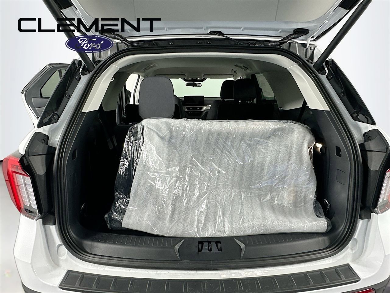 New 2026 Ford Explorer Active image 10